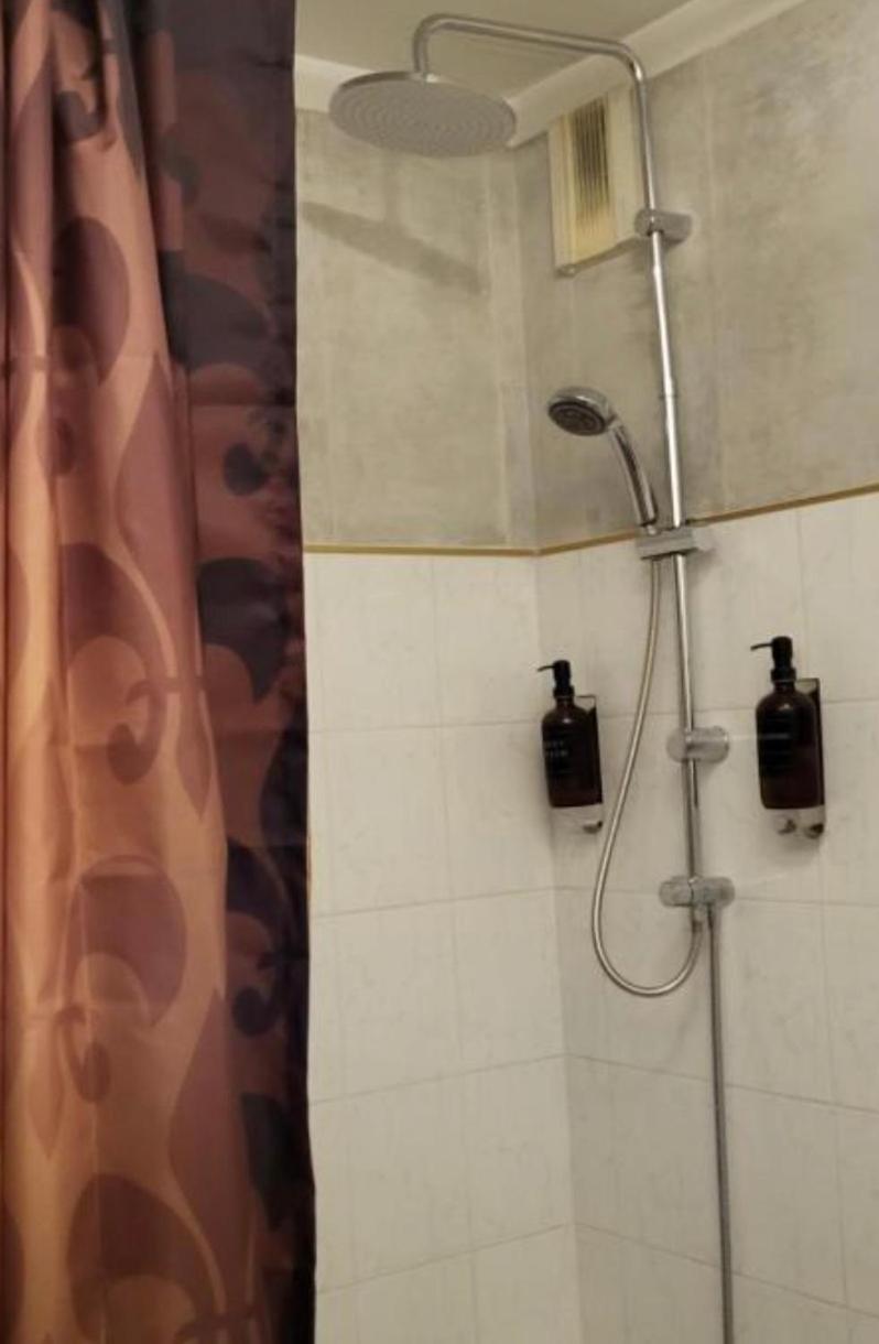 Il & Dg Services Сен-Дени Экстерьер фото